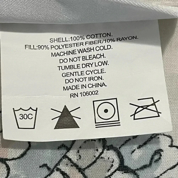 Rachel Ashwell Quilted Pillow Covers Paisley Floral
Blue White Size 21x37 Set - Picture 11 of 11